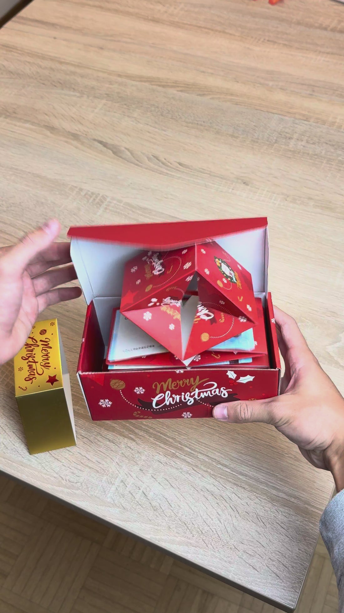 Wybuchowy Prezent - zestaw pudełek z niespodzianką. video